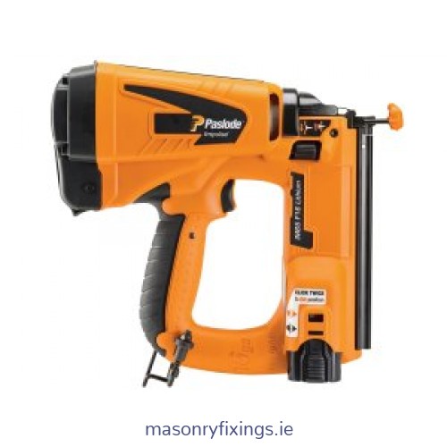 IM65 F16 Straight Brad Gas Nailer (complete with battery, battery charger, safety glasses and carry case)